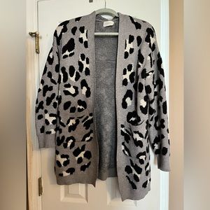 Mia and Tess cardigan sweater M